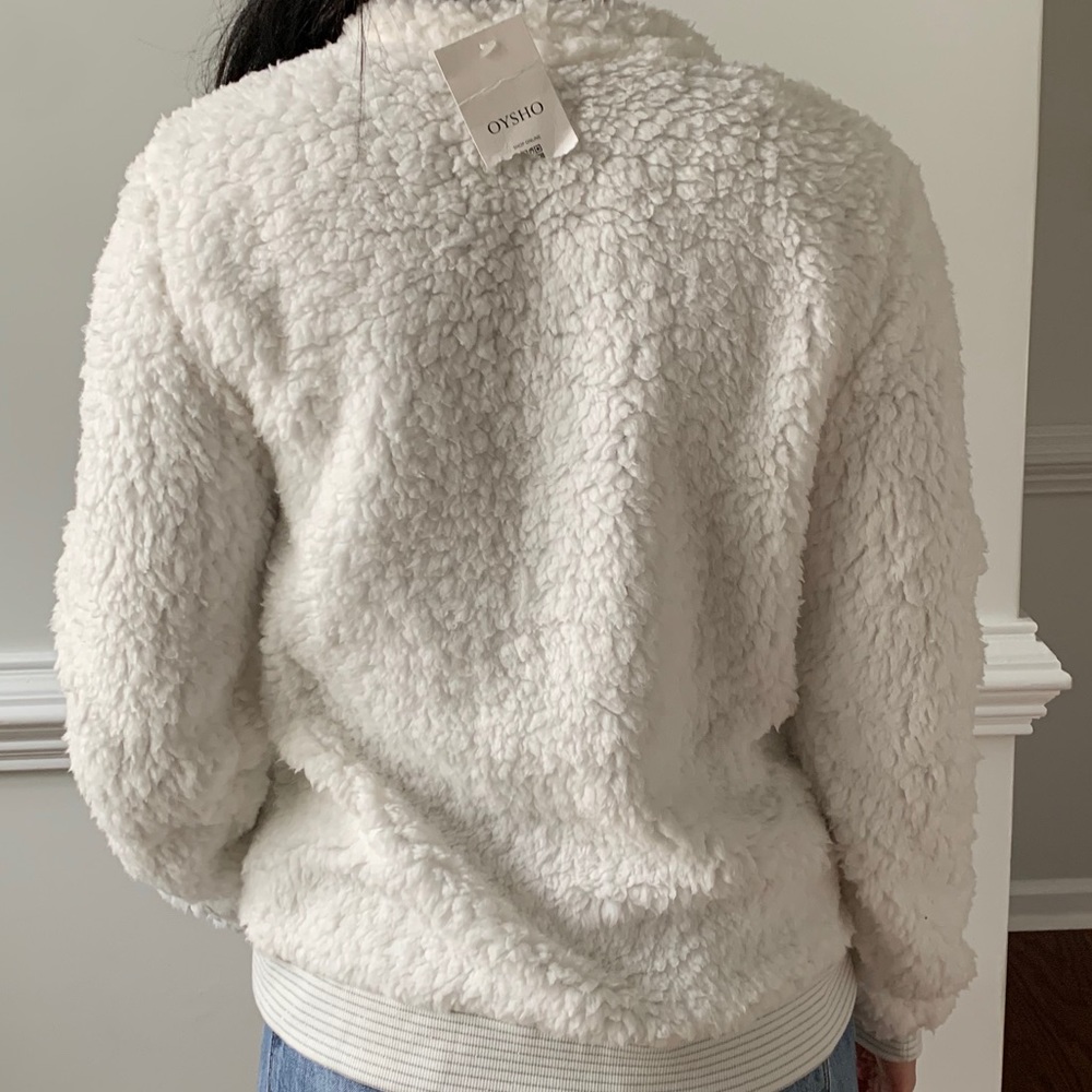 Fuzzy pullover - Picture 4 of 4